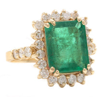 Load image into Gallery viewer, 4.90 Carats Natural Emerald and Diamond 14K Solid Yellow Gold Ring