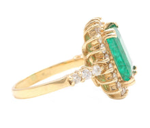 Load image into Gallery viewer, 4.90 Carats Natural Emerald and Diamond 14K Solid Yellow Gold Ring