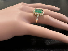 Load image into Gallery viewer, 4.90 Carats Natural Emerald and Diamond 14K Solid Yellow Gold Ring