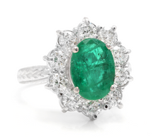 Load image into Gallery viewer, 5.20 Carats Exquisite Emerald and Diamond 14K Solid White Gold Ring