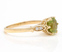 Load image into Gallery viewer, 1.58 Carats Impressive Natural Peridot and Diamond 14K Yellow Gold Ring