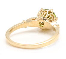 Load image into Gallery viewer, 1.58 Carats Impressive Natural Peridot and Diamond 14K Yellow Gold Ring