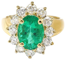 Load image into Gallery viewer, 4.20 Carats Natural Emerald and Diamond 14K Solid Yellow Gold Ring
