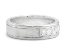 Load image into Gallery viewer, Heavy 0.90 Carats Natural Diamond 14K Solid White Gold Men's Ring