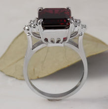 Load image into Gallery viewer, 9.25 Carats Natural Impressive Red Garnet and Diamond 14K White Gold Ring