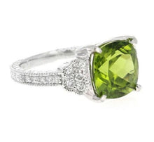 Load image into Gallery viewer, 5.85 Carats Natural Very Nice Looking Peridot and Diamond 14K Solid White Gold Ring
