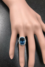 Load image into Gallery viewer, 13.00Carats Natural Impressive London Blue Topaz and Diamond 14K White Gold Ring