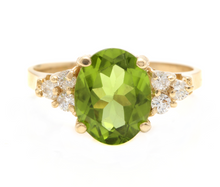 Load image into Gallery viewer, 3.25 Carats Impressive Natural Peridot and Diamond 14K Yellow Gold Ring