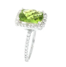 Load image into Gallery viewer, 4.20 Carats Impressive Natural Peridot and Diamond 14K White Gold Ring