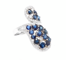 Load image into Gallery viewer, 5.50 Carats Exquisite Natural Blue Sapphire and Diamond 14K Solid White Gold Ring