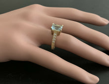 Load image into Gallery viewer, 3.20 Carats Natural Aquamarine and Diamond 14k Solid Yellow Gold Ring