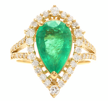 Load image into Gallery viewer, 5.30 Carats Natural Emerald &amp; Diamond 14k Solid Yellow Gold Ring
