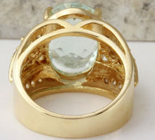 Load image into Gallery viewer, 7.71 Carats Exquisite Natural Aquamarine and Diamond 14K Solid Yellow Gold Ring