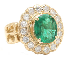 Load image into Gallery viewer, 4.90 Carats Natural Emerald and Diamond 14K Solid Yellow Gold Ring