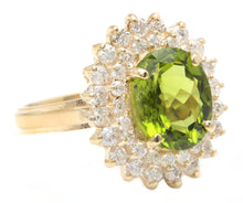 Load image into Gallery viewer, 5.30 Carats Impressive Natural Peridot and Diamond 14K Yellow Gold Ring