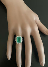 Load image into Gallery viewer, 5.15 Carats Natural Emerald and Diamond 14K Solid White Gold Ring