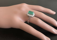Load image into Gallery viewer, 5.15 Carats Natural Emerald and Diamond 14K Solid White Gold Ring