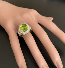 Load image into Gallery viewer, 7.60 Carats Impressive Natural Peridot and Diamond 14K Yellow Gold Ring