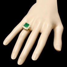Load image into Gallery viewer, 5.70 Carats Natural Emerald and Diamond 18K Solid Yellow Gold Ring