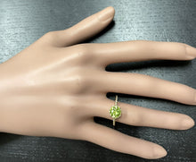 Load image into Gallery viewer, 1.50 Carats Natural Peridot 14K Solid Yellow Gold Ring