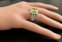 Load image into Gallery viewer, 5.30 Carats Natural Very Nice Looking Peridot and Diamond 14K Solid White Gold Ring