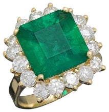 Load image into Gallery viewer, 7.00 Carats Natural Emerald and Diamond 18K Solid Yellow Gold Ring
