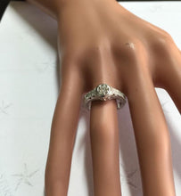 Load image into Gallery viewer, Splendid .65 Carats Natural Diamond 14K Solid White Gold Ring