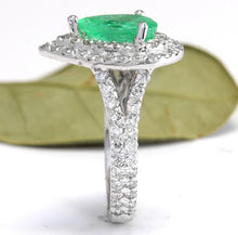 Load image into Gallery viewer, 3.50 Carats Natural Colombian Emerald and Diamond 14K Solid White Gold Ring