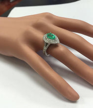 Load image into Gallery viewer, 3.50 Carats Natural Colombian Emerald and Diamond 14K Solid White Gold Ring