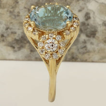 Load image into Gallery viewer, 4.50 Carats Exquisite Natural Aquamarine and Diamond 14K Solid Yellow Gold Ring
