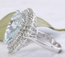 Load image into Gallery viewer, 17.22 Carats Natural Very Nice Looking Aquamarine and Diamond 14K Solid White Gold Ring