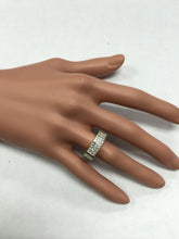 Load image into Gallery viewer, Splendid 1.70 Carats Natural VVS Diamond 18K Solid Yellow Gold Ring