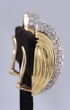 Load image into Gallery viewer, Unique Exquisite 4.20 Carats VVS Natural Diamond 14K Solid Yellow Earrings