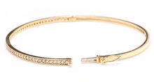 Load image into Gallery viewer, Very Impressive 0.75 Carats Natural Diamond 14K Solid Yellow Gold Bangle Bracelet