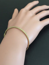 Load image into Gallery viewer, Very Impressive 0.75 Carats Natural Diamond 14K Solid Yellow Gold Bangle Bracelet