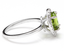 Load image into Gallery viewer, 2.80 Carats Natural Very Nice Looking Peridot and Diamond 14K Solid White Gold Ring