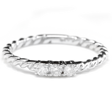 Load image into Gallery viewer, Splendid .15 Carats Natural Diamond 14K Solid White Gold Ring