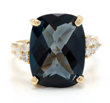 Load image into Gallery viewer, 9.35 Carats Natural Impressive London Blue Topaz and Diamond 14K Yellow Gold Ring