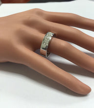 Load image into Gallery viewer, Estate 1.20Ct Natural VS1 Diamond 14K Solid White Gold Unisex Ring